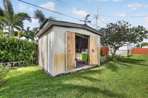 Tiny photo for 220 NW 48th Street, Oakland Park, FL 33309 (MLS # B26046958)
