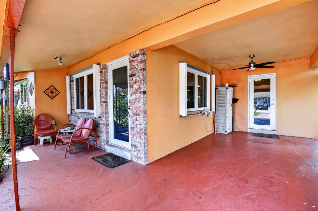 Photo of 220 NW 48th Street, Oakland Park, FL 33309 (MLS # B26046958)
