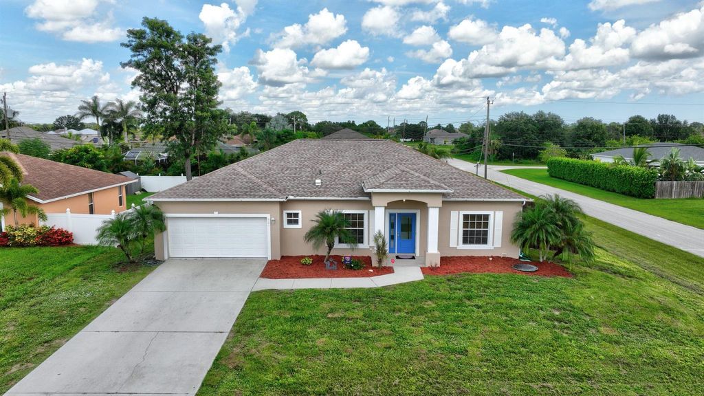 Photo of 501 SW Lakota Avenue, Port St Lucie, FL 34953 (MLS # R10908855)
