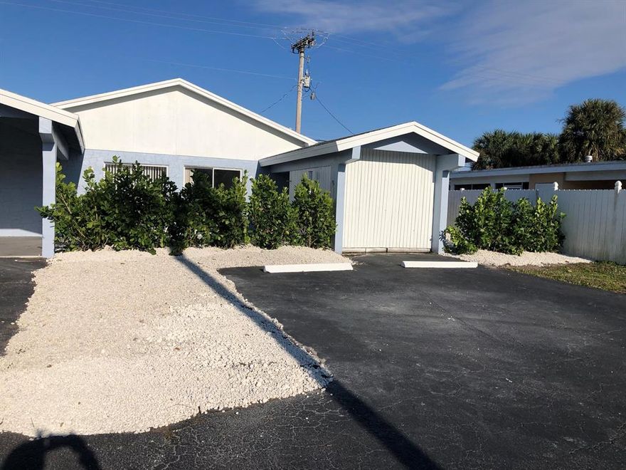 COME VIEW THIS UPDATED 2/2 1 CARPORT, RENTAL WITH PRIME P.G.A. LOCATION, NEW FANS, NEW VINYL PLANK FLOORS, LIGHTING, UPDATED BATHROOM, PAINT INSIDE OUT, UPDATED KITCHEN, CAR PORT, 2 PARKING SPOTS, PRIVATE YARD AREA, LAUNDROMAT NEARBY, EASY ACCESS TO SHOPPPING AND RESTAURANTS, I95 AND THE TURNPIKE.
TRUCKS AND MOTORCYCLES AND PETS ALLOWED. CREDIT & BACKGROUND CHECK A MUST. EASY TO SEE CALL LISTING AGENT TODAY!