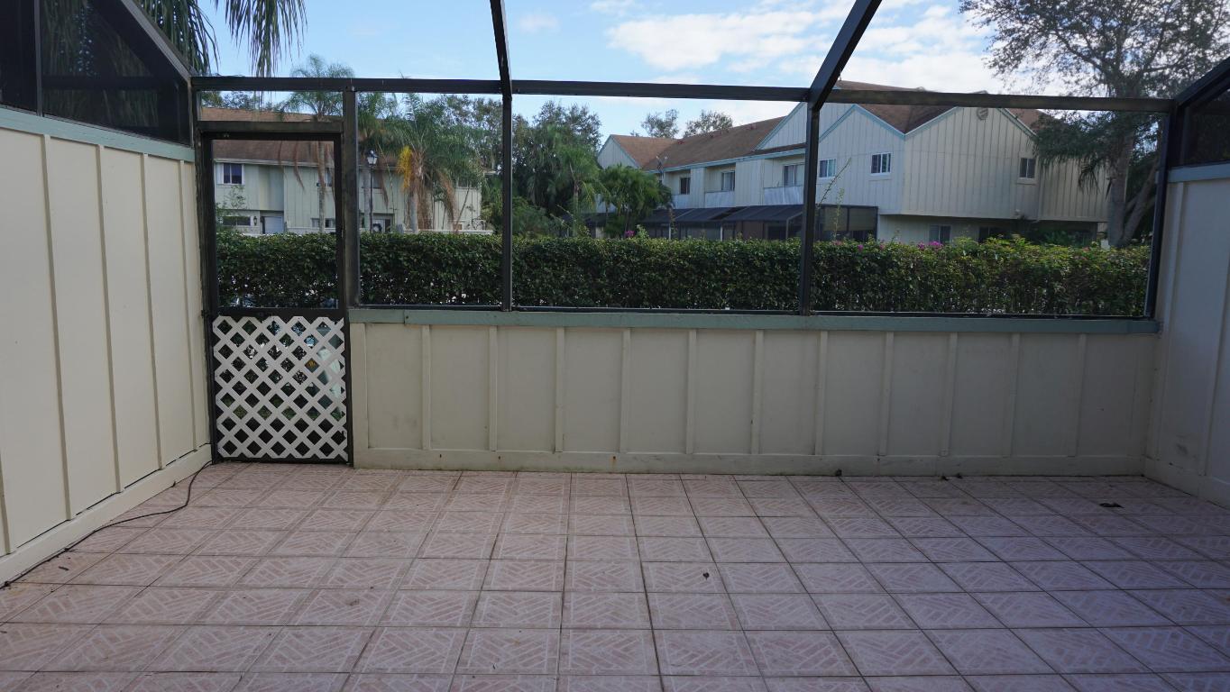 RIVERWALK - Residential