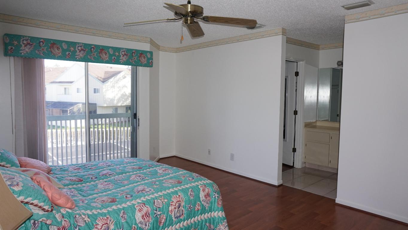 RIVERWALK - Residential