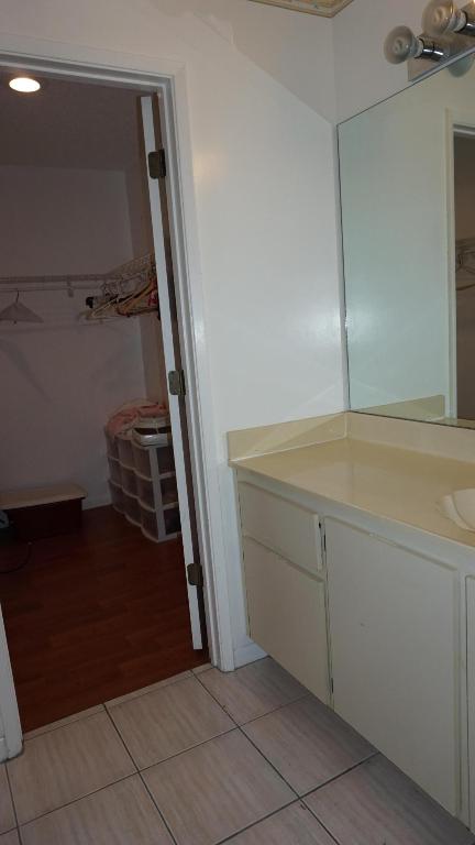 RIVERWALK - Residential