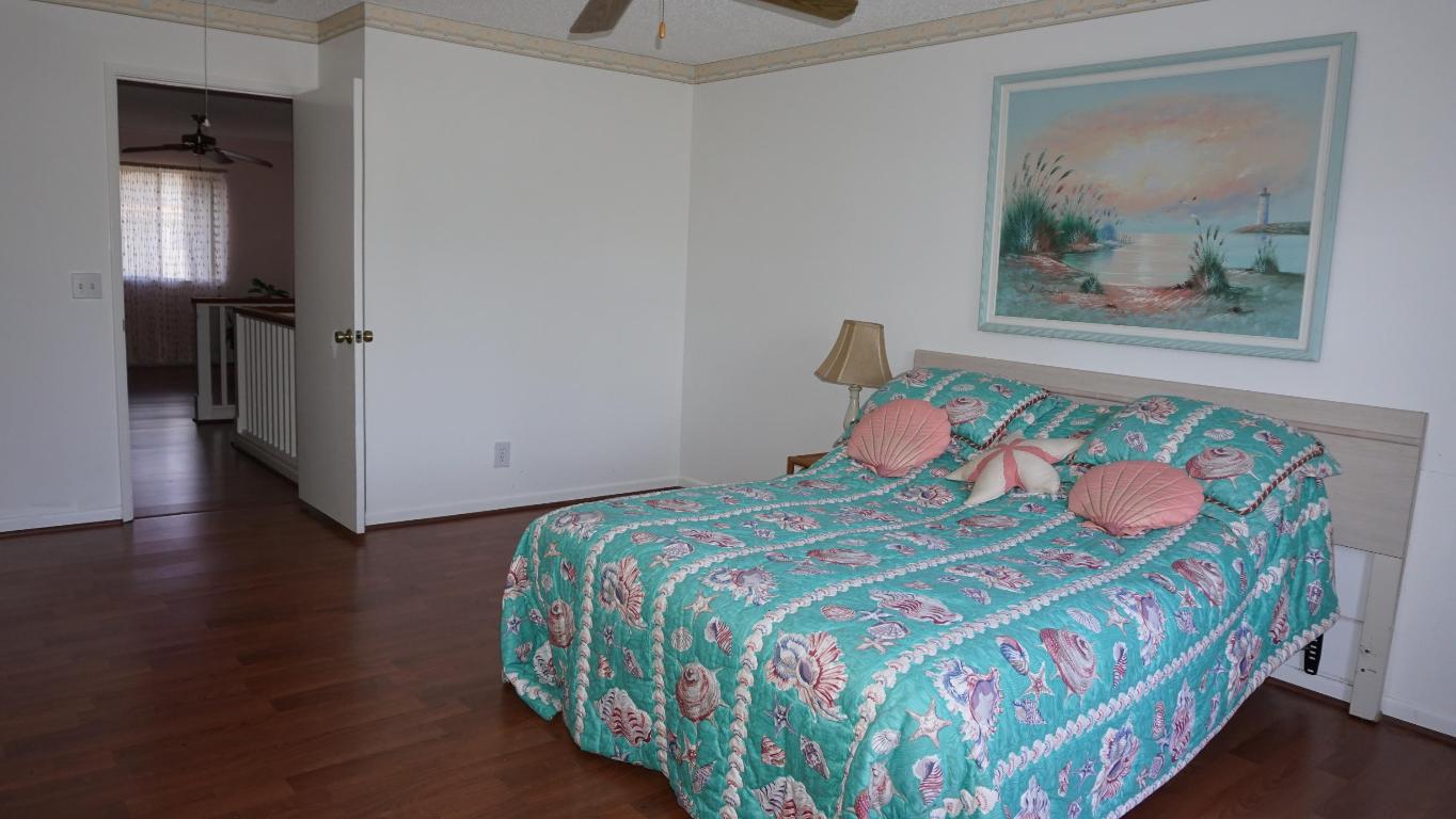 RIVERWALK - Residential