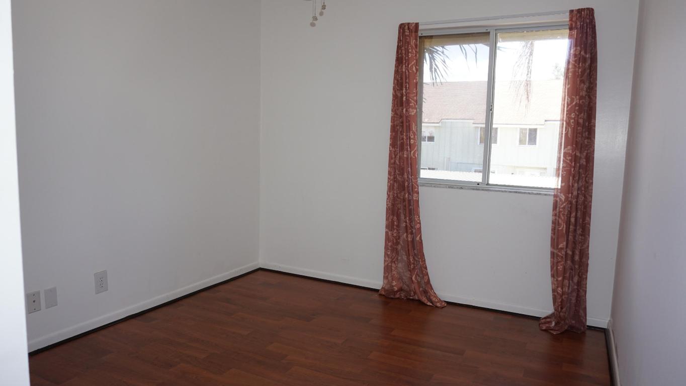 RIVERWALK - Residential