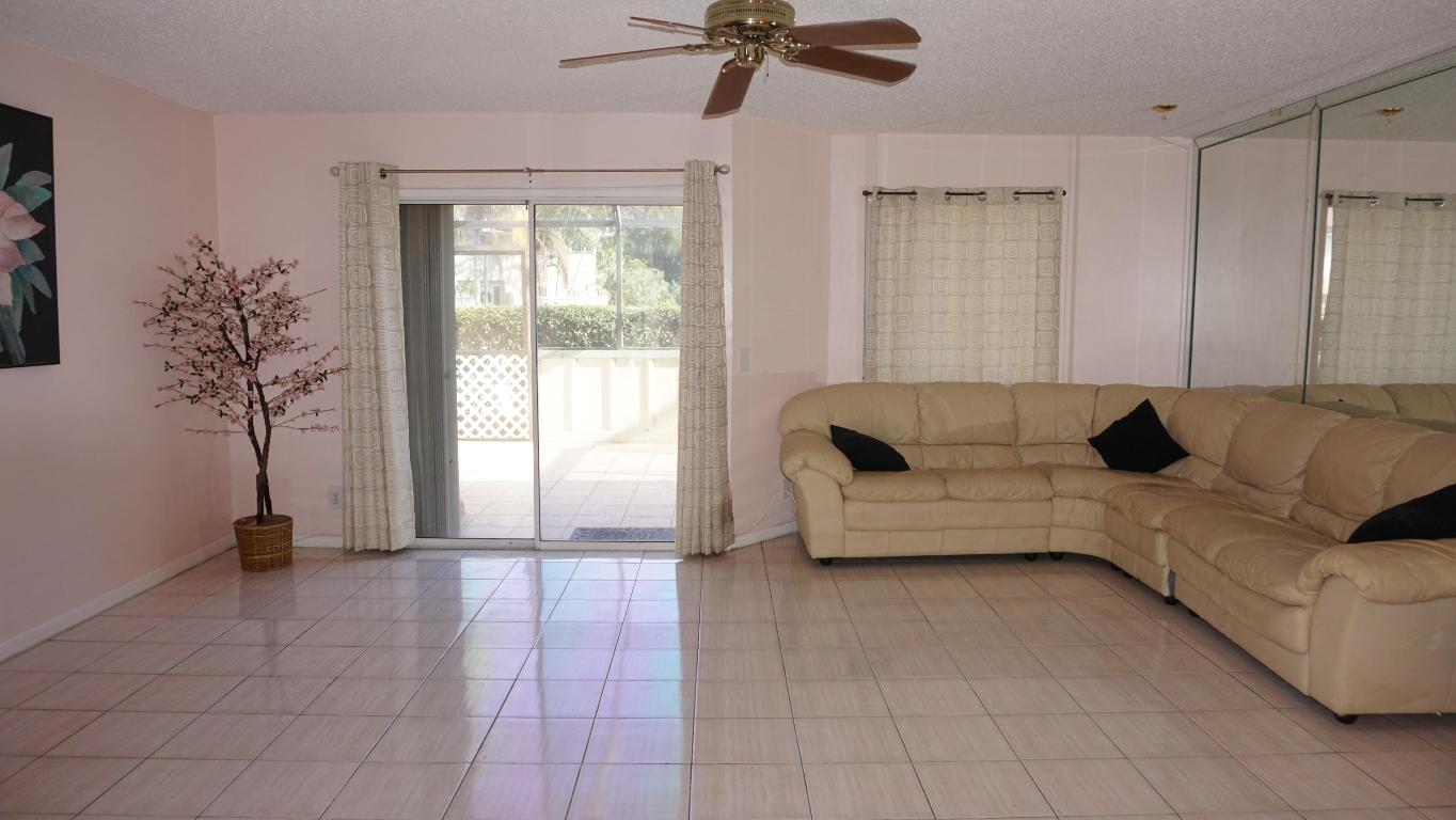 RIVERWALK - Residential