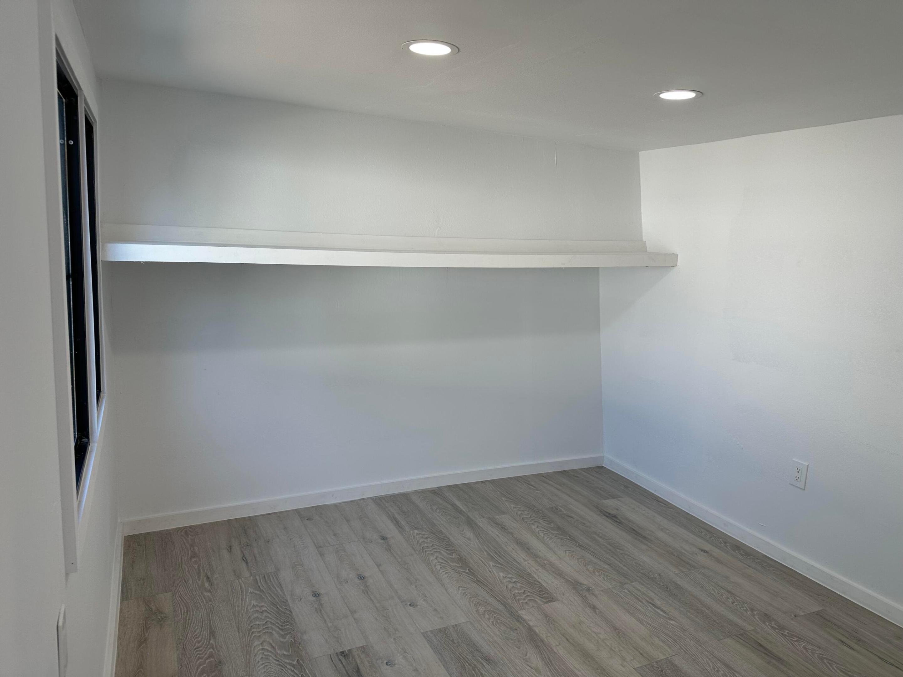 MODEL LAND CO - Residential Lease