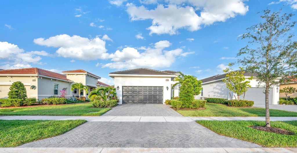 Photo of 11467 SW Visconti Way, Port Saint Lucie, FL 34986 (MLS # R10954606)