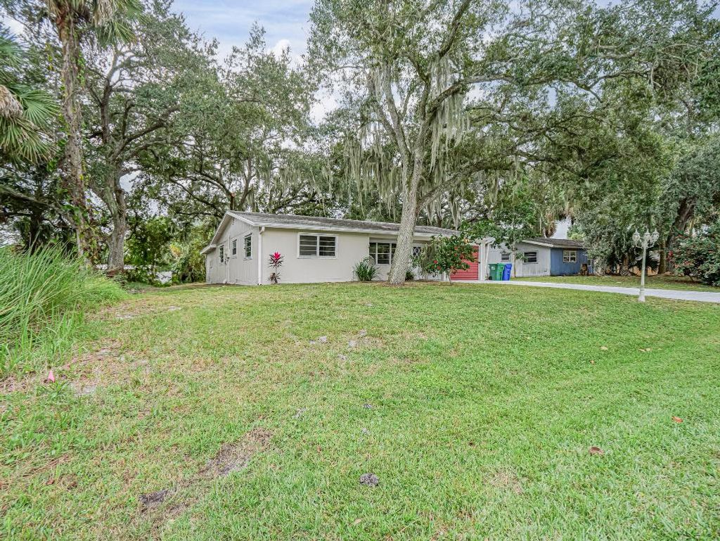 Photo of 612 Bayharbor Terrace, Sebastian, FL 32958 (MLS # R11144781)