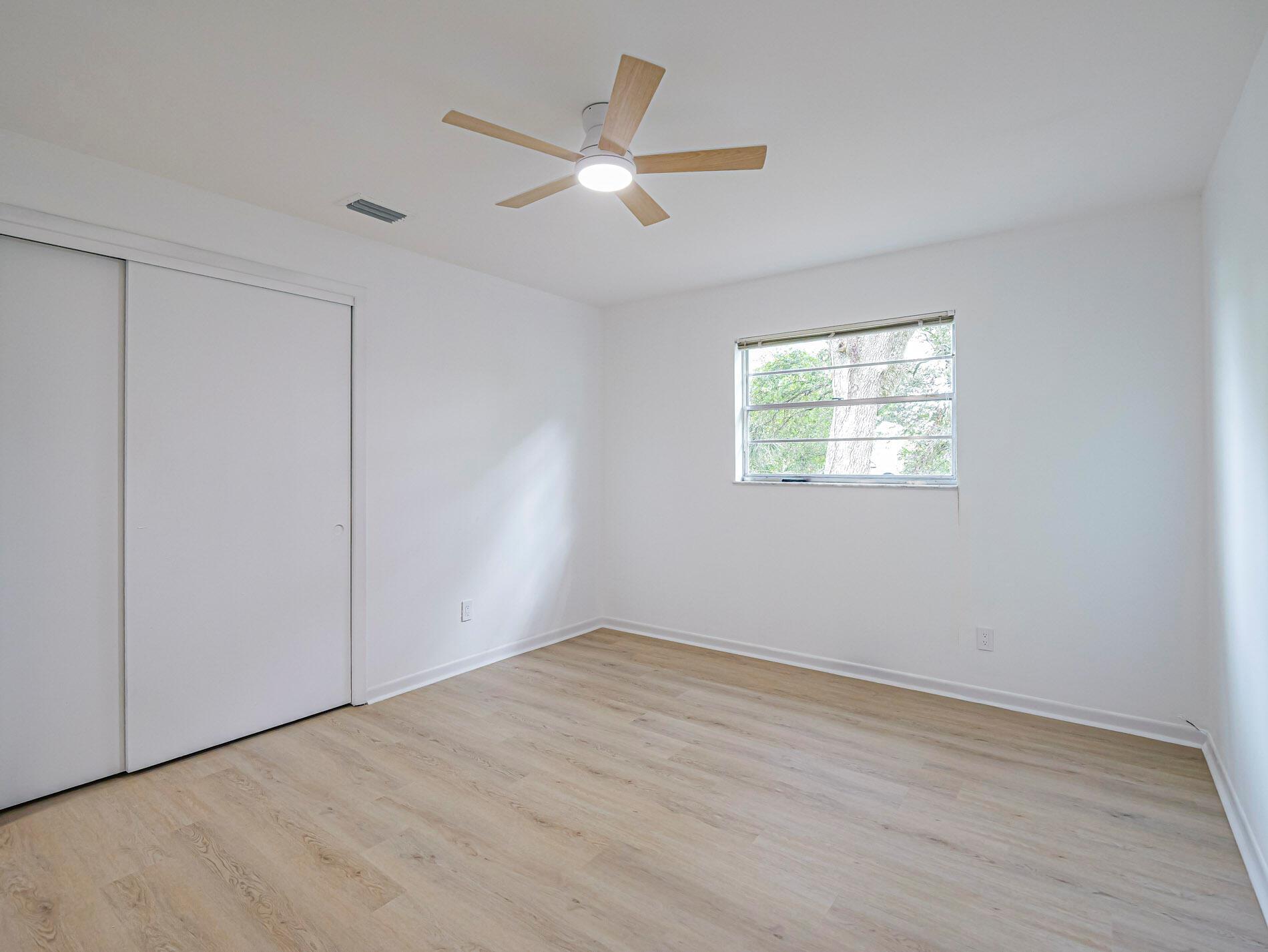 SEBASTIAN HIGHLANDS UNIT - Residential