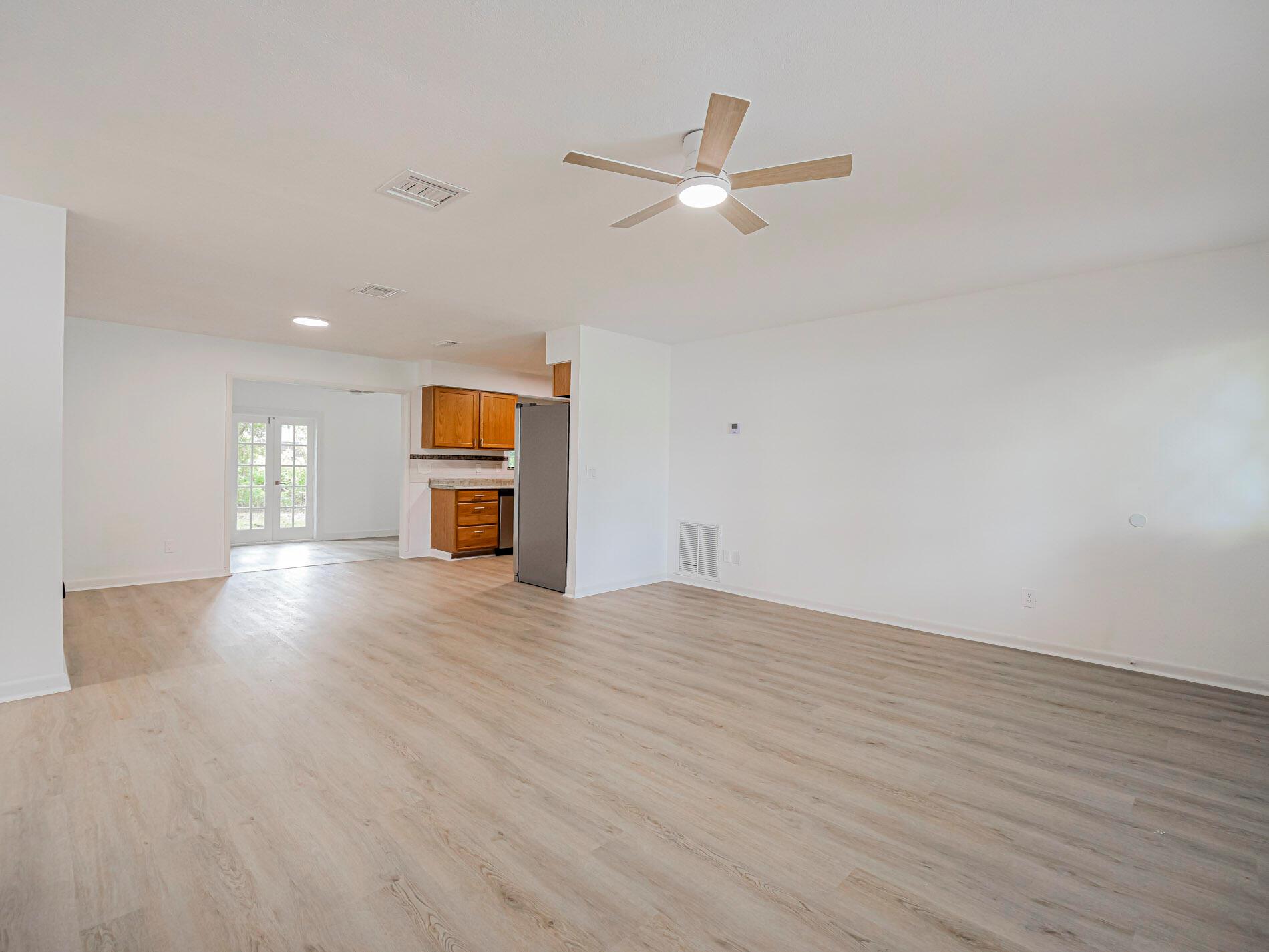 SEBASTIAN HIGHLANDS UNIT - Residential