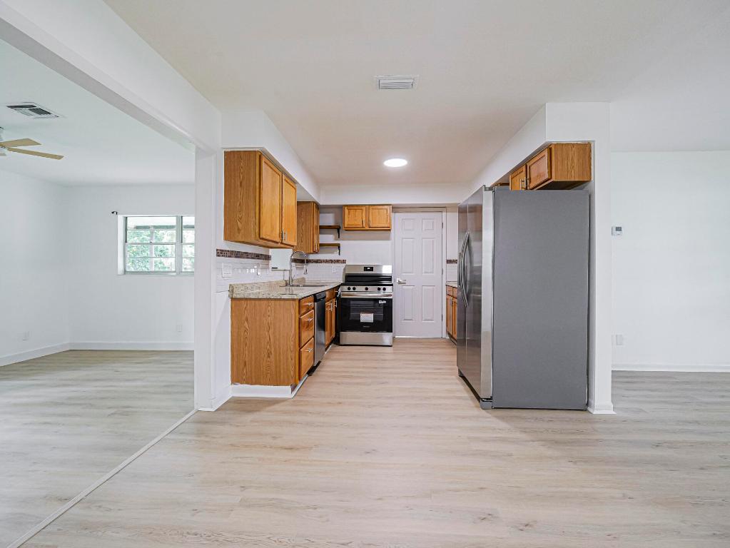 SEBASTIAN HIGHLANDS UNIT 10 - Residential