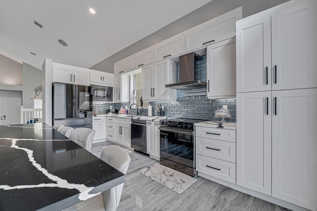 1222 Oakwater Drive