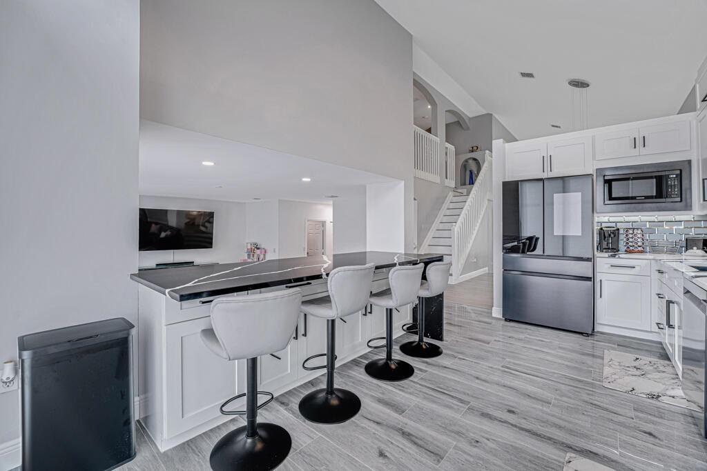 1222 Oakwater Drive