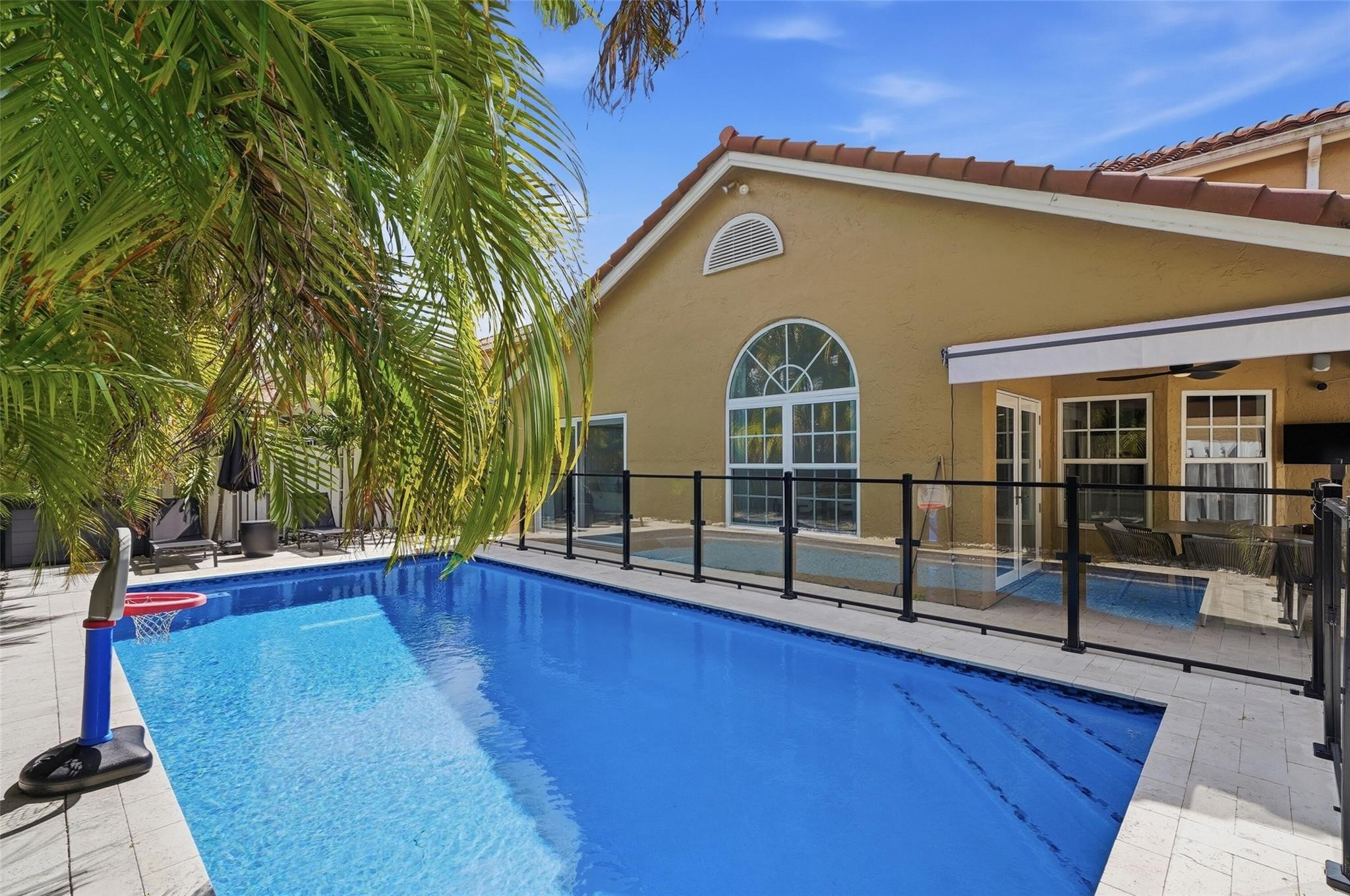 Embassy Lakes - Residential