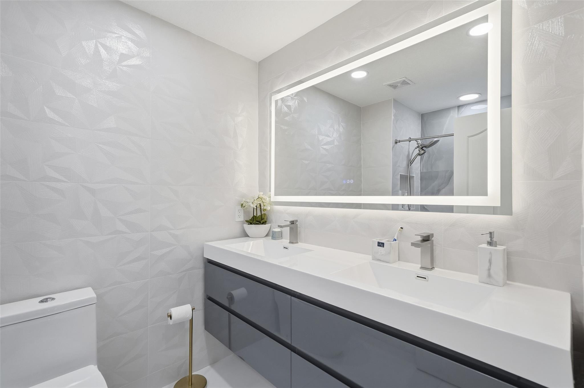 Embassy Lakes - Residential