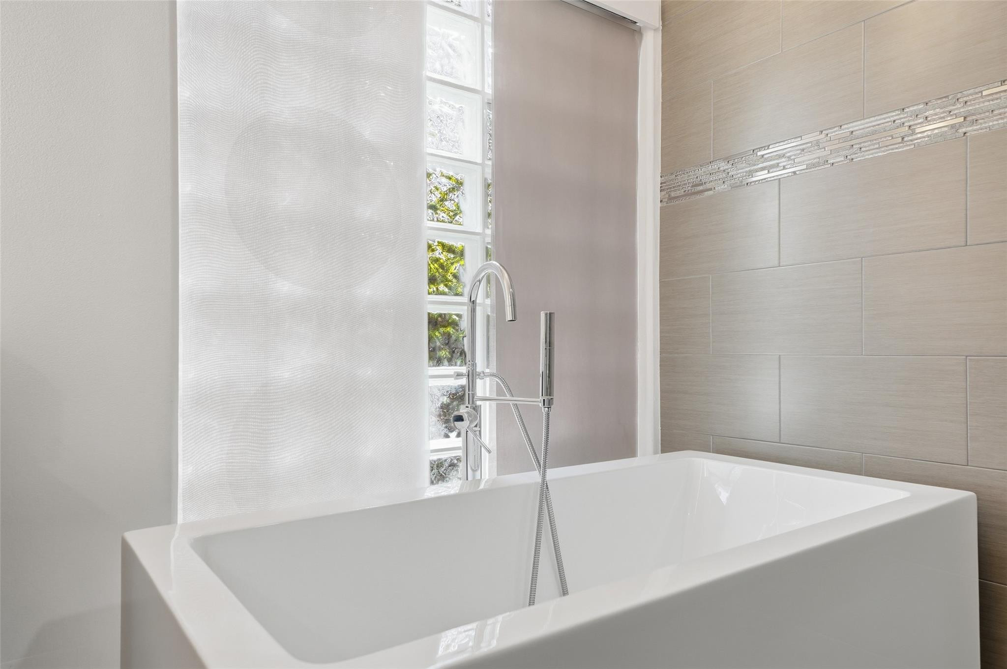 Embassy Lakes - Residential