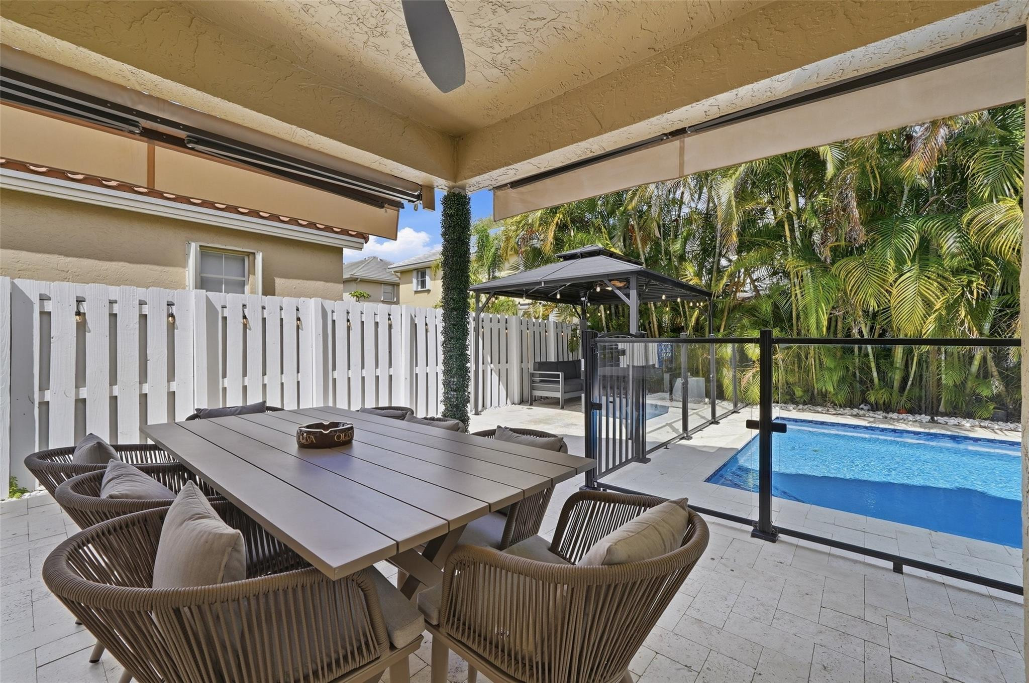 Embassy Lakes - Residential