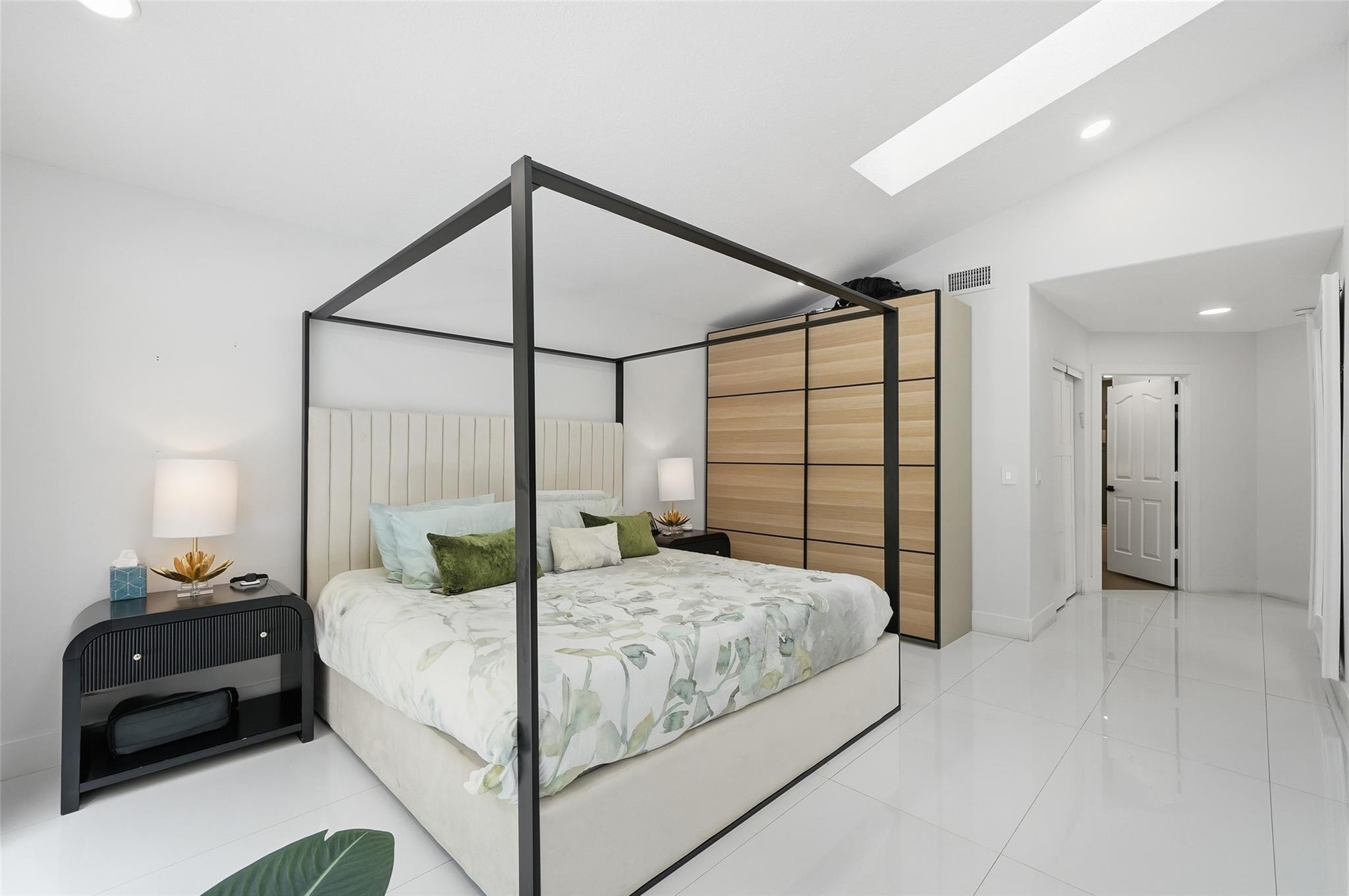 Embassy Lakes - Residential