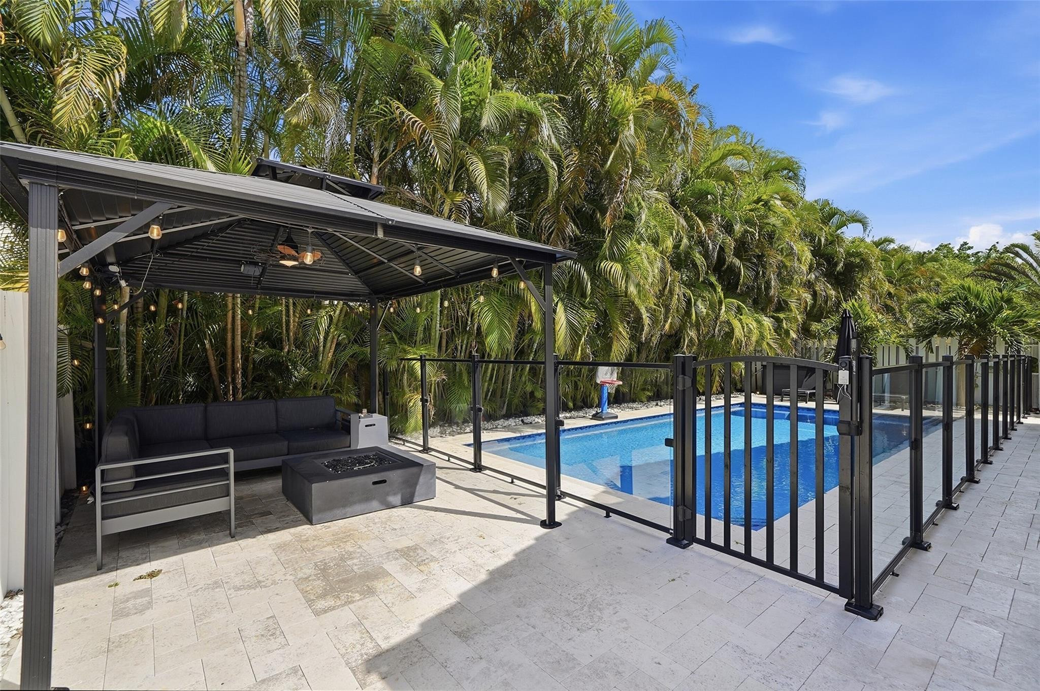 Embassy Lakes - Residential