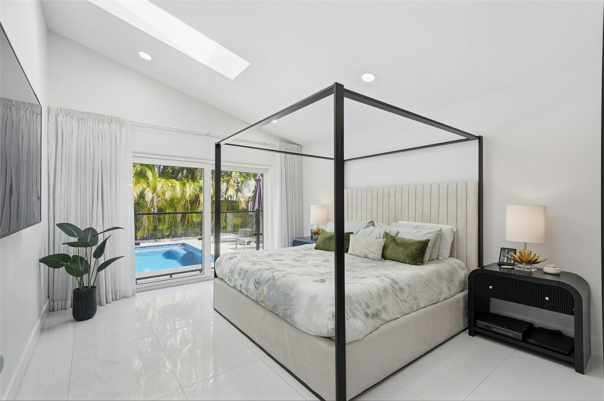 Embassy Lakes - Residential