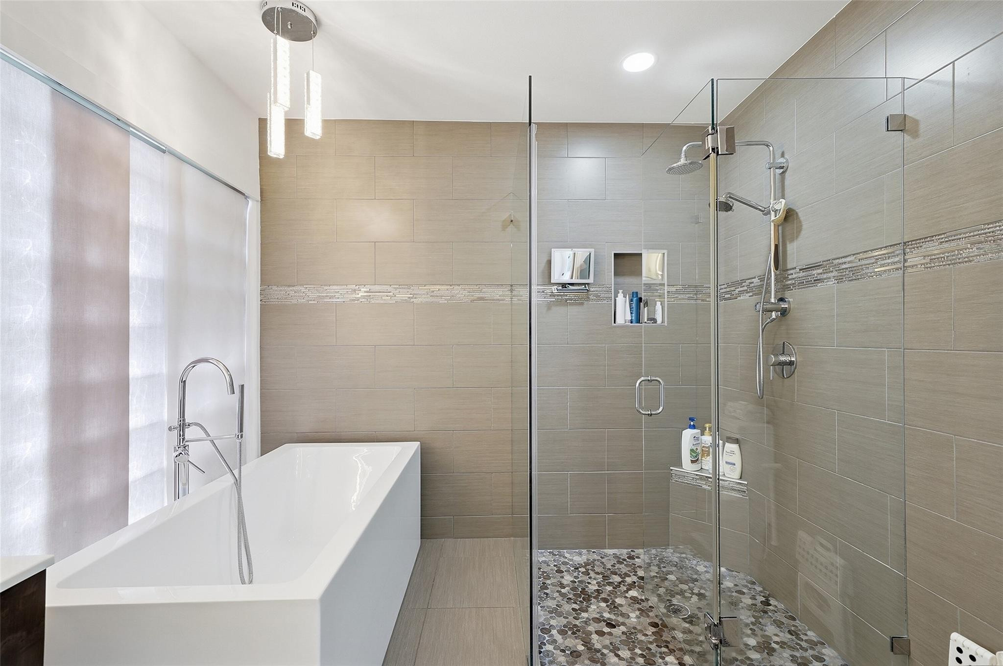 Embassy Lakes - Residential