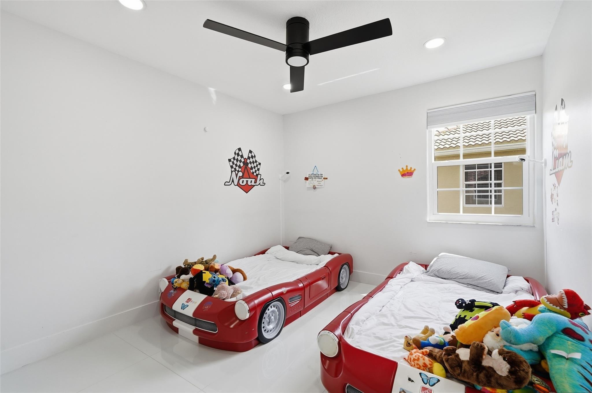 Embassy Lakes - Residential