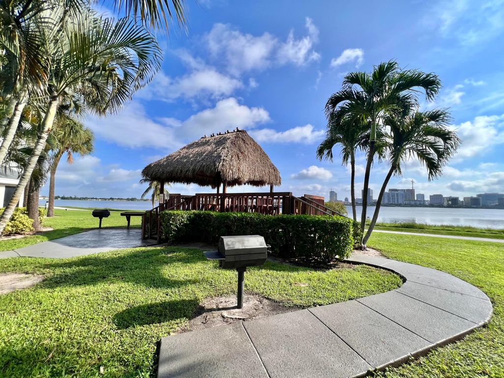 Photo of 706 Executive Center Drive #28, West Palm Beach, FL 33401 (MLS # B26013562)