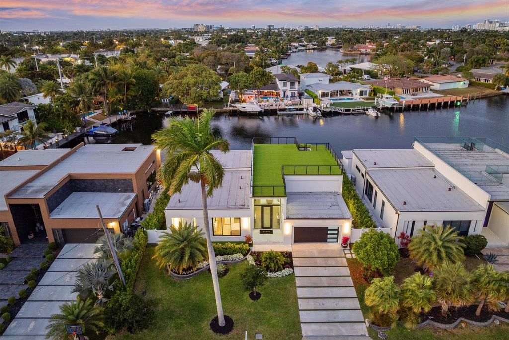 Photo of 2221 NE 19th Street, Fort Lauderdale, FL 33305 (MLS # F10550153)