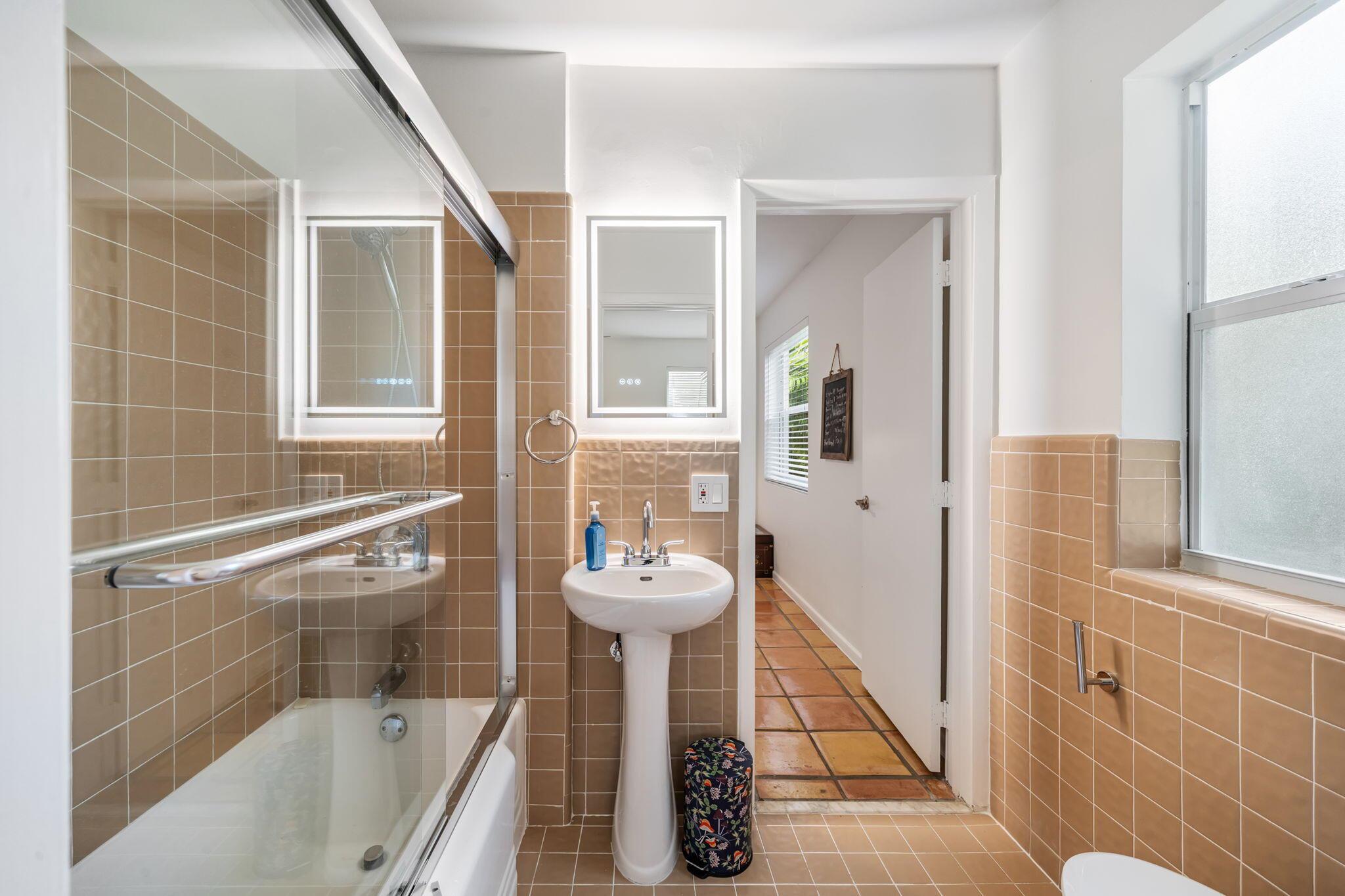 MC CORMICK MILE - Residential Lease