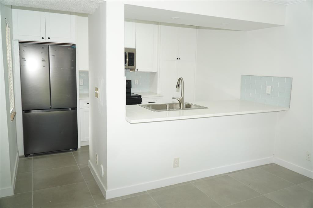 Coral West Condo - Residential