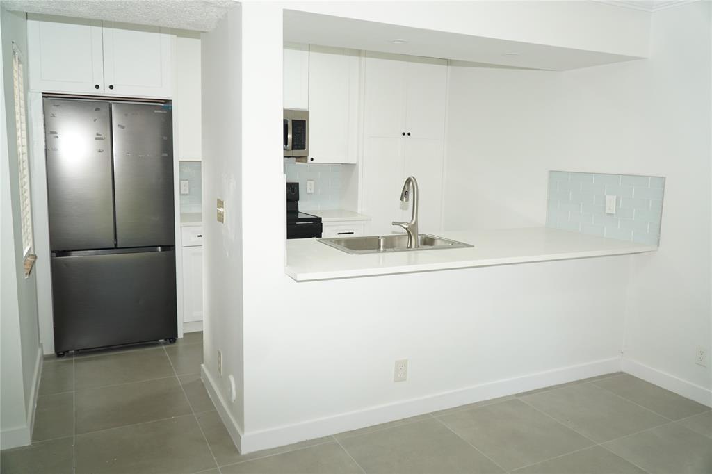 Coral West Condo - Residential