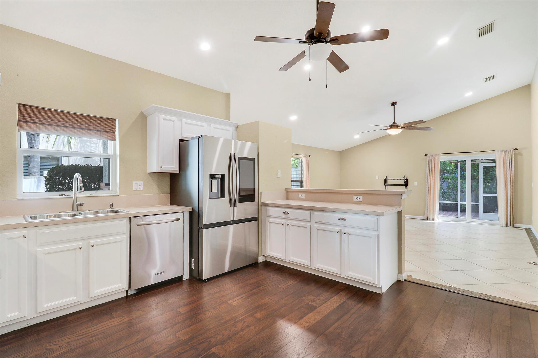 PENNOCK LANDING - Residential