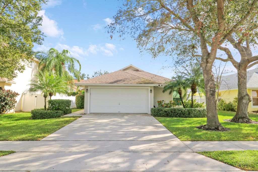 Photo of 140 Pennock Landing Circle, Jupiter, FL 33458 (MLS # R11148927)