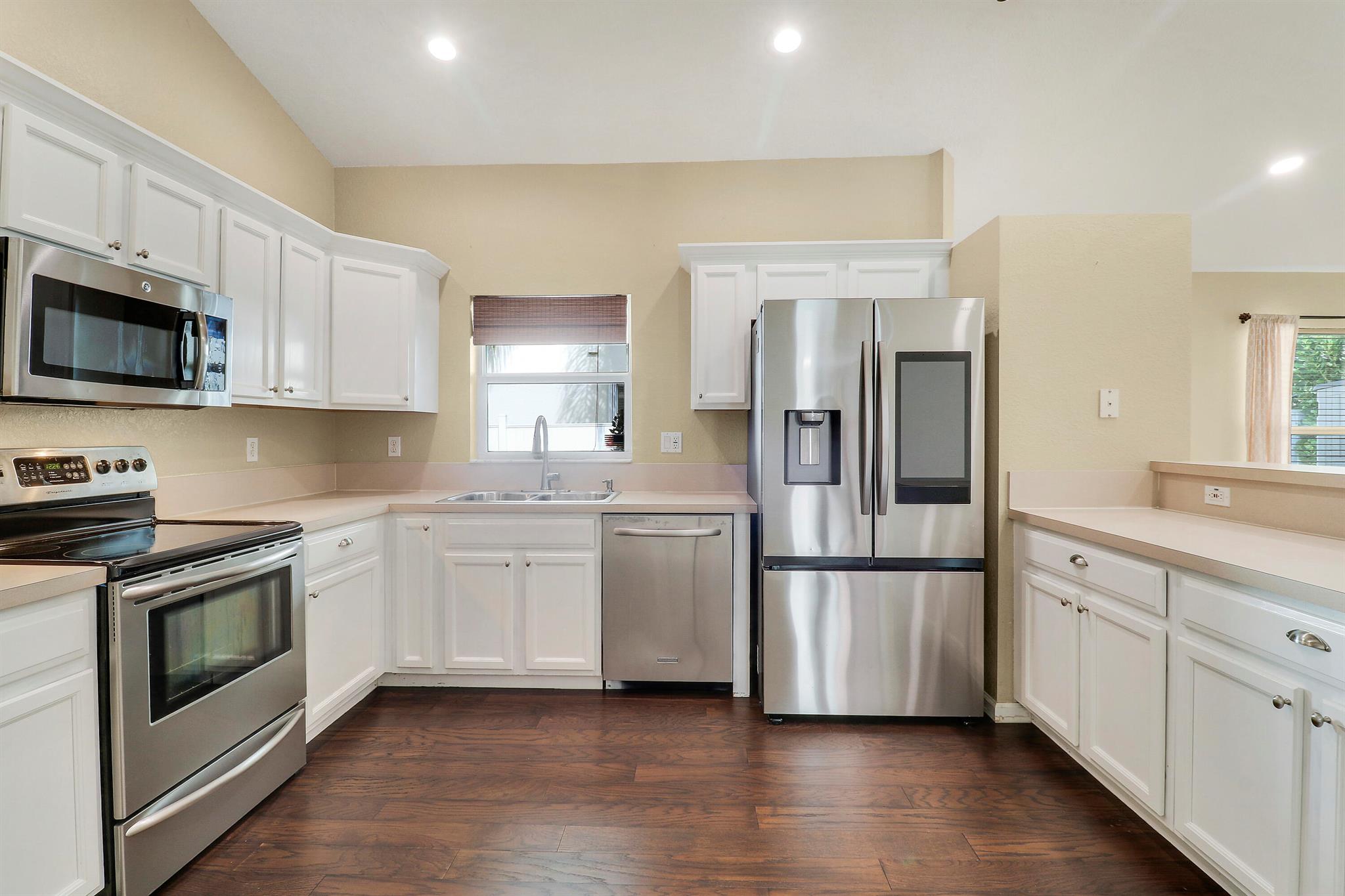 PENNOCK LANDING - Residential