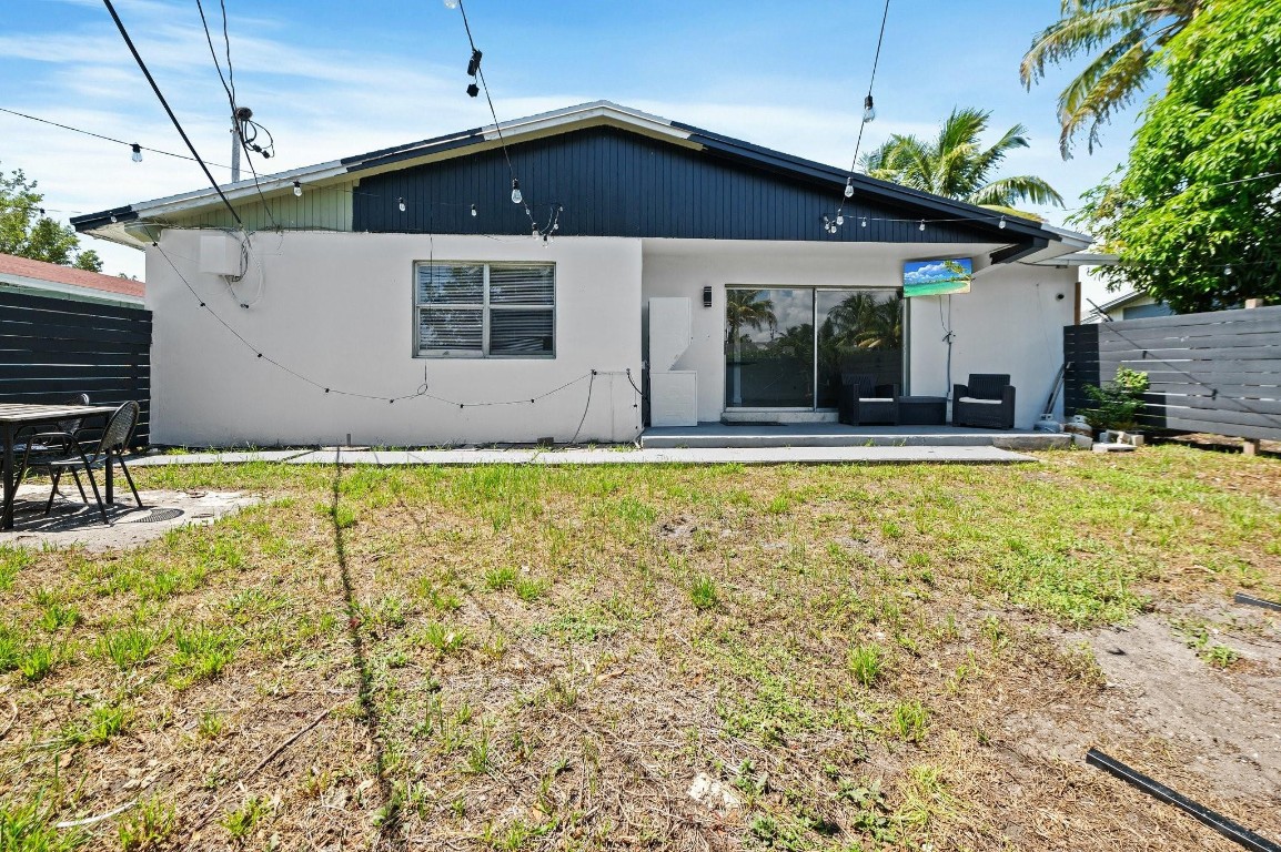 Los Angeles 10-54 B - Residential Income