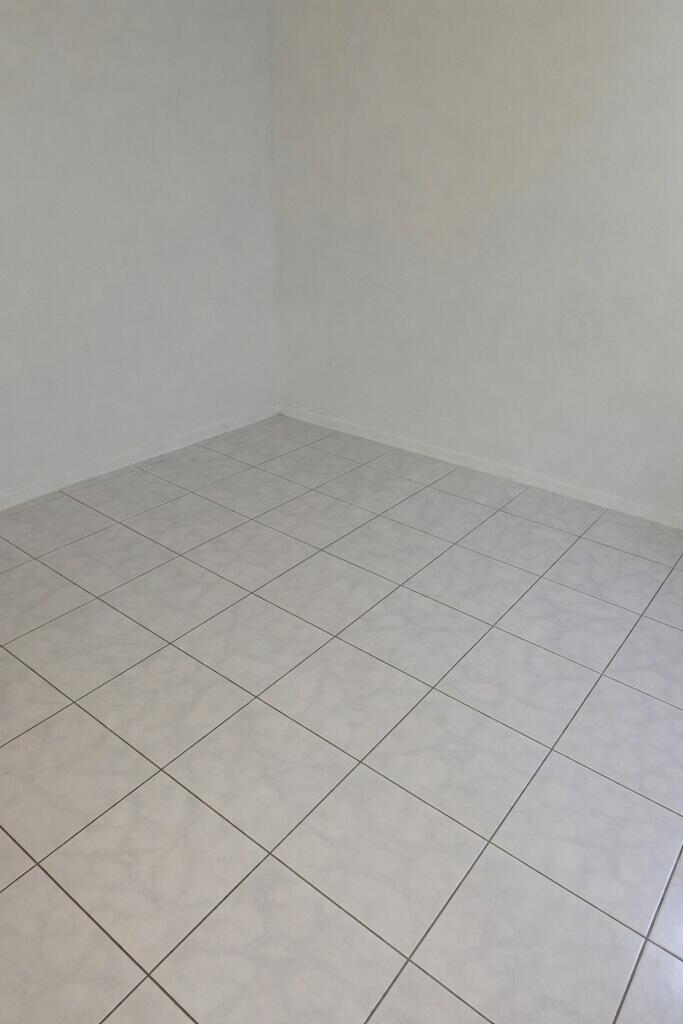 Los Angeles 10-54 B - Residential Income