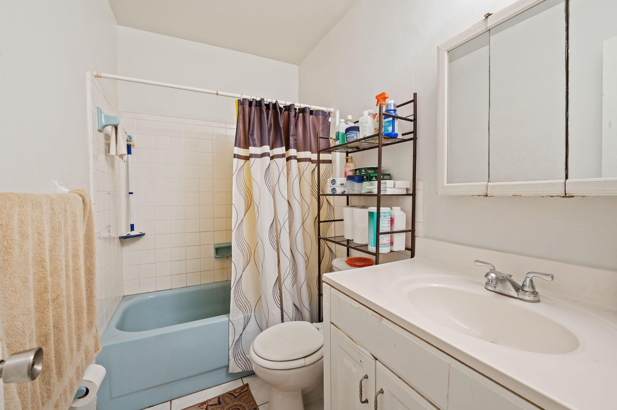 Los Angeles 10-54 B - Residential Income