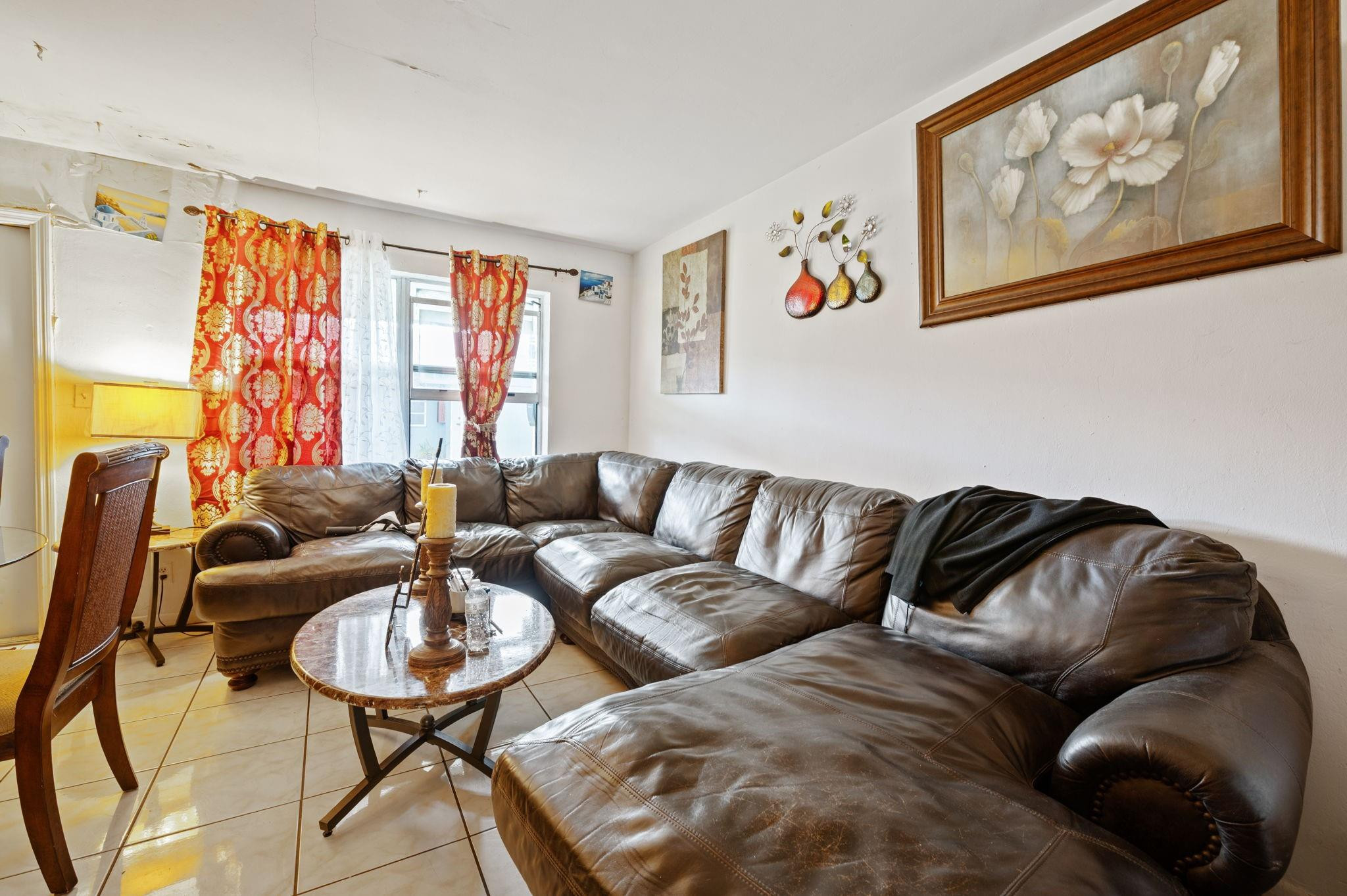 Los Angeles 10-54 B - Residential Income