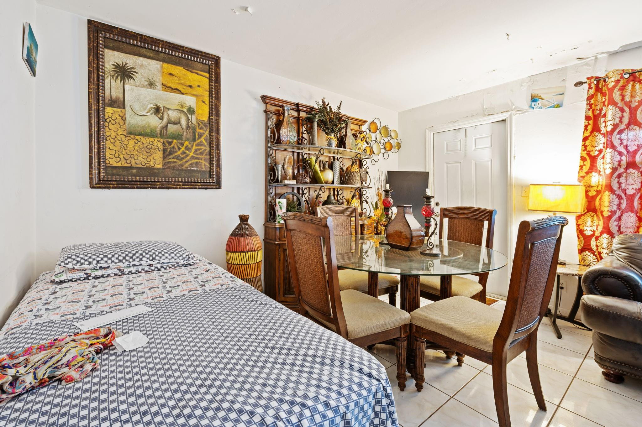 Los Angeles 10-54 B - Residential Income