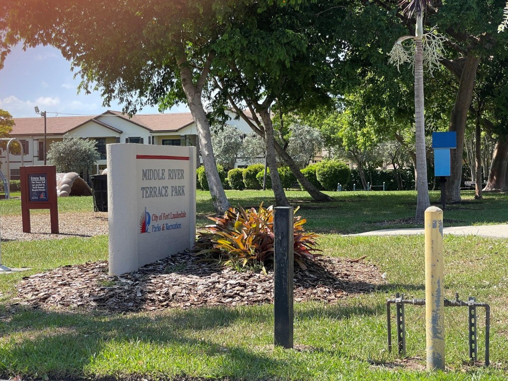 Los Angeles 10-54 B - Residential Income