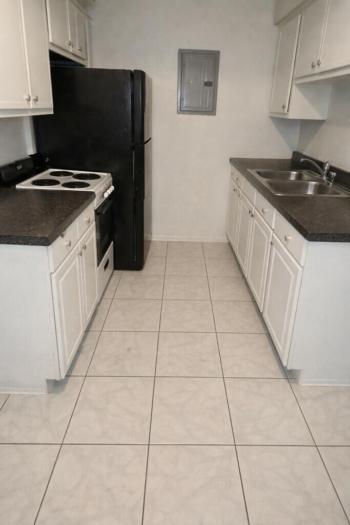 Los Angeles 10-54 B - Residential Income