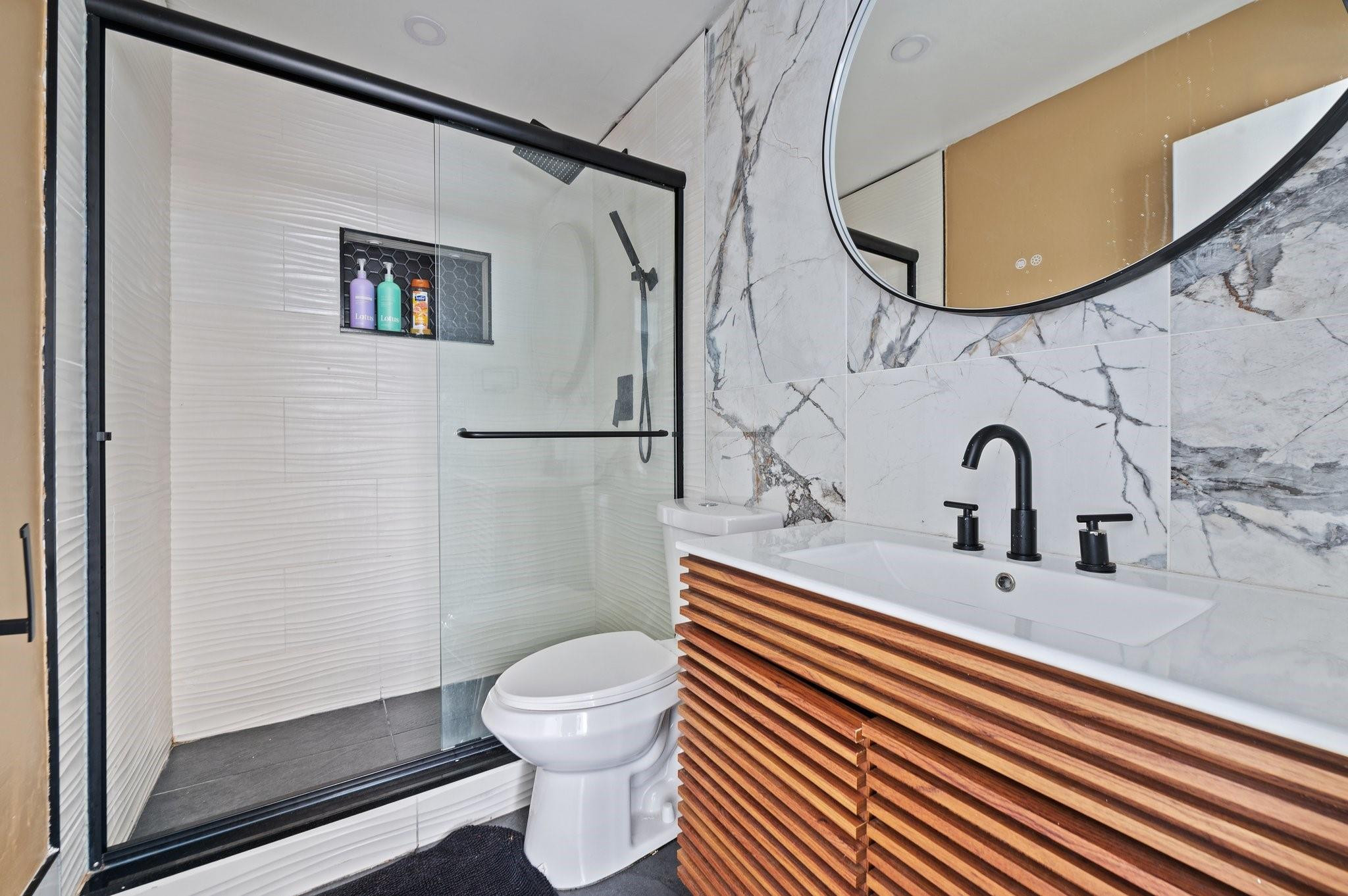 Los Angeles 10-54 B - Residential Income