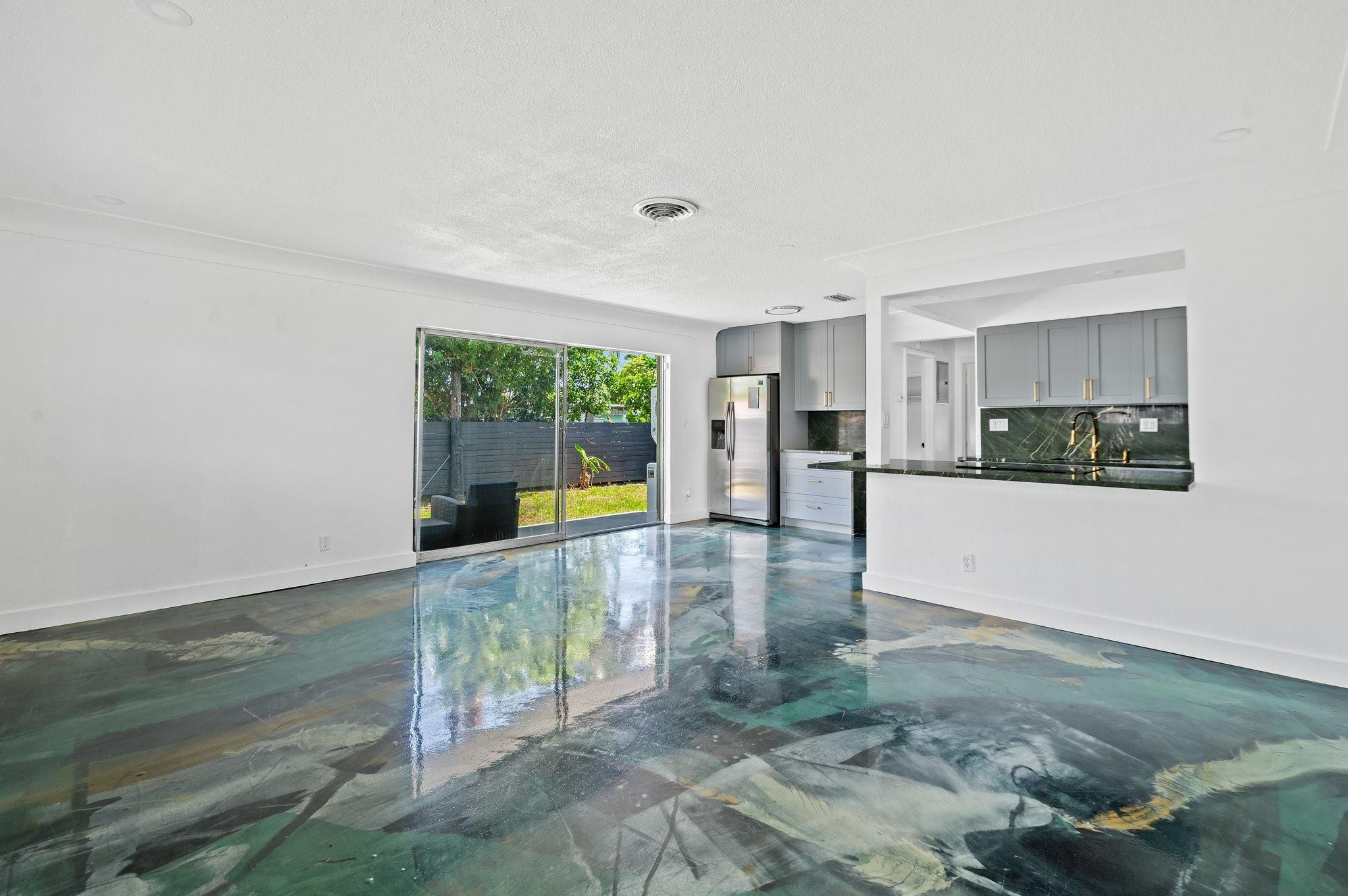 Los Angeles 10-54 B - Residential Income