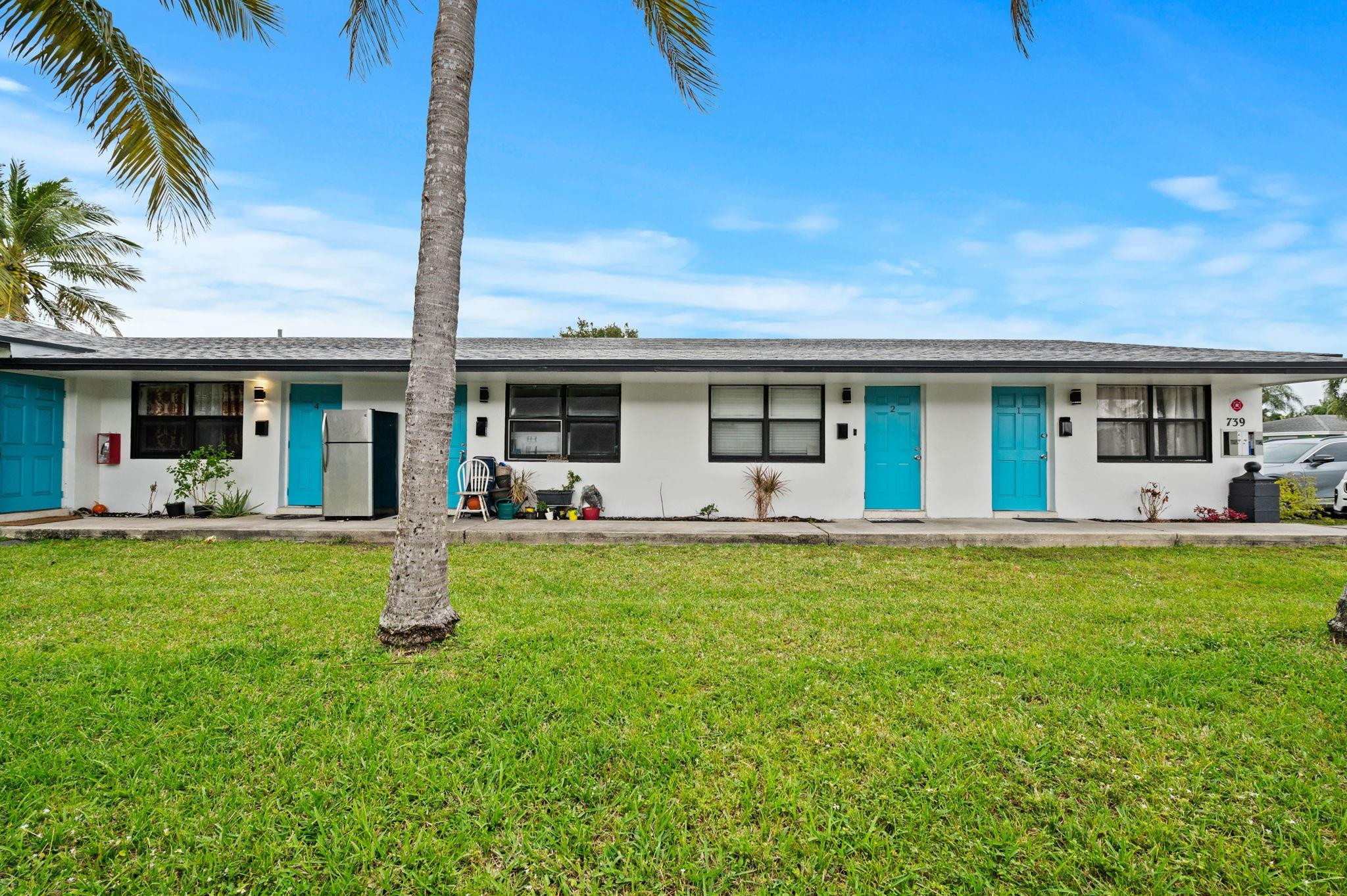 Los Angeles 10-54 B - Residential Income