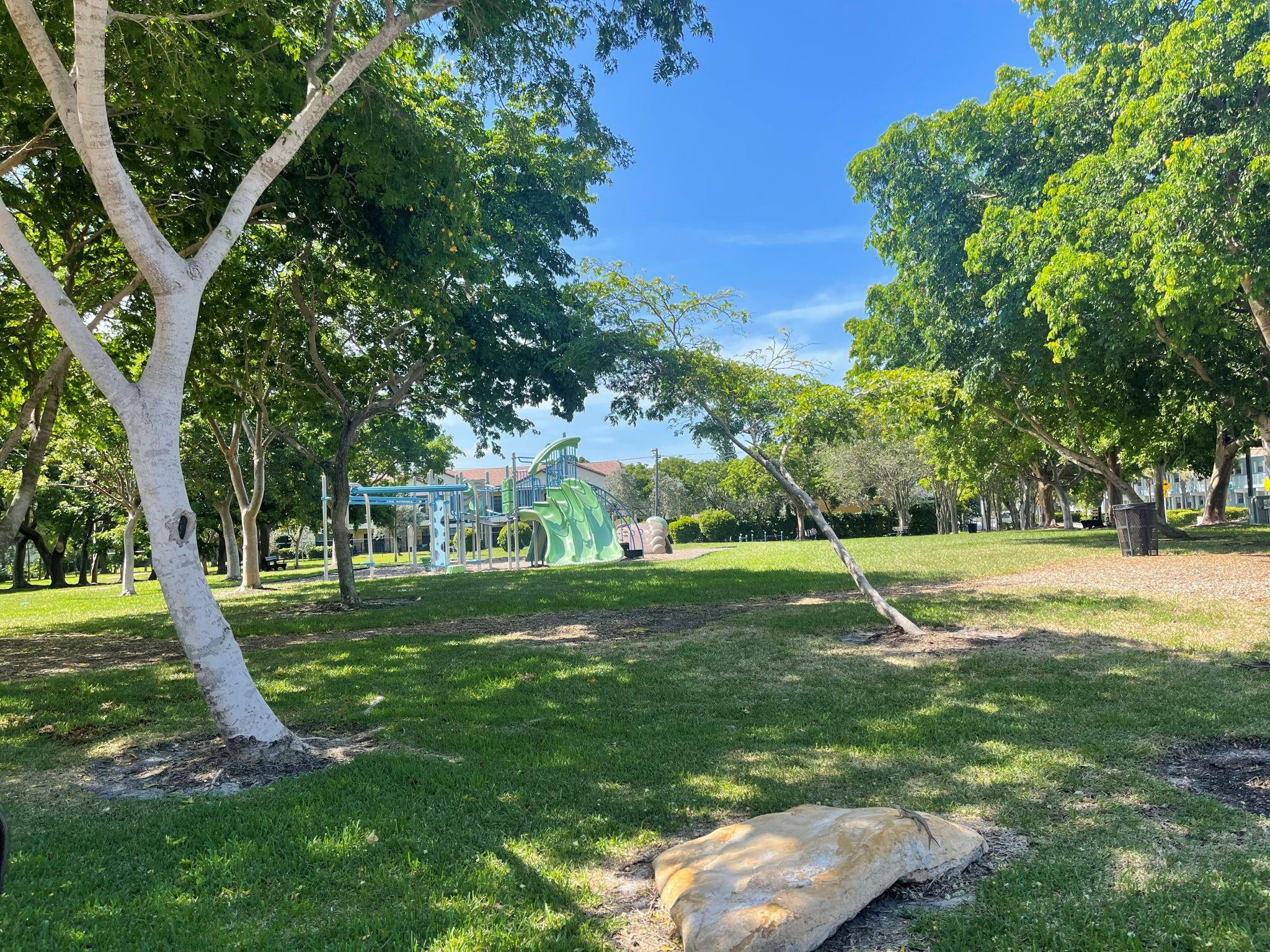 Los Angeles 10-54 B - Residential Income