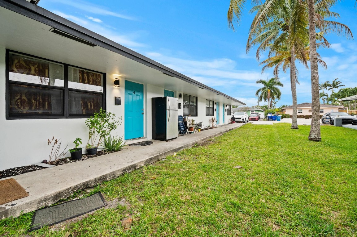 Los Angeles 10-54 B - Residential Income