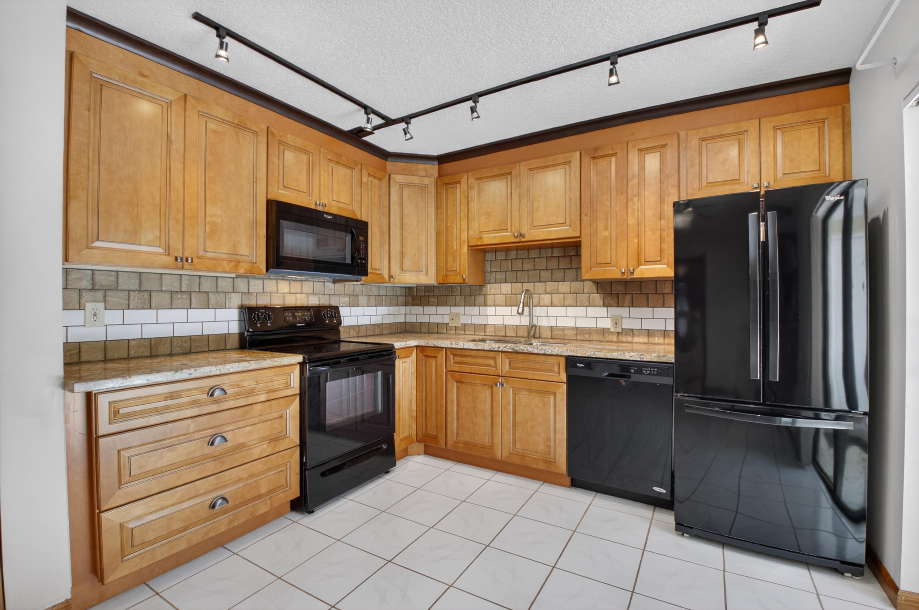 1565 Augusta Circle 103, Delray Beach FL 33445