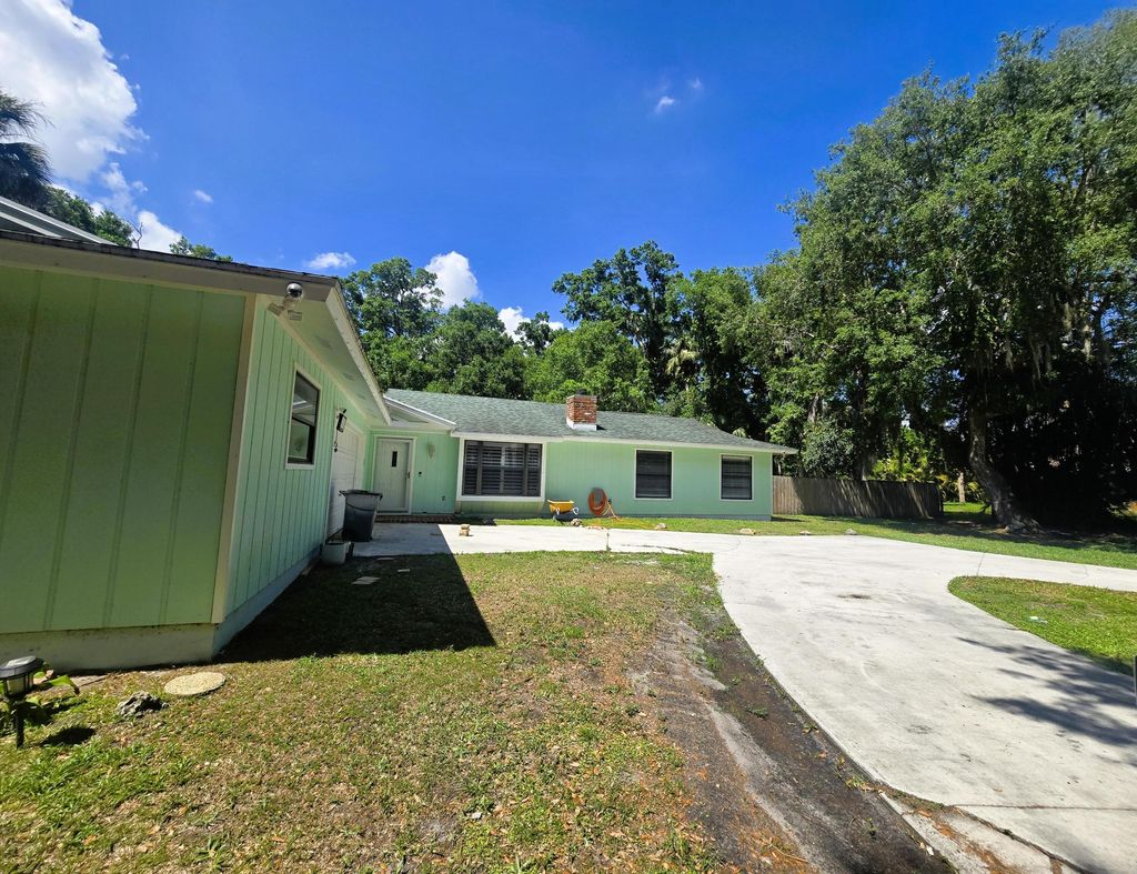 Photo of 14611 SW Sonora Terrace, Indiantown, FL 34956 (MLS # R11077842)