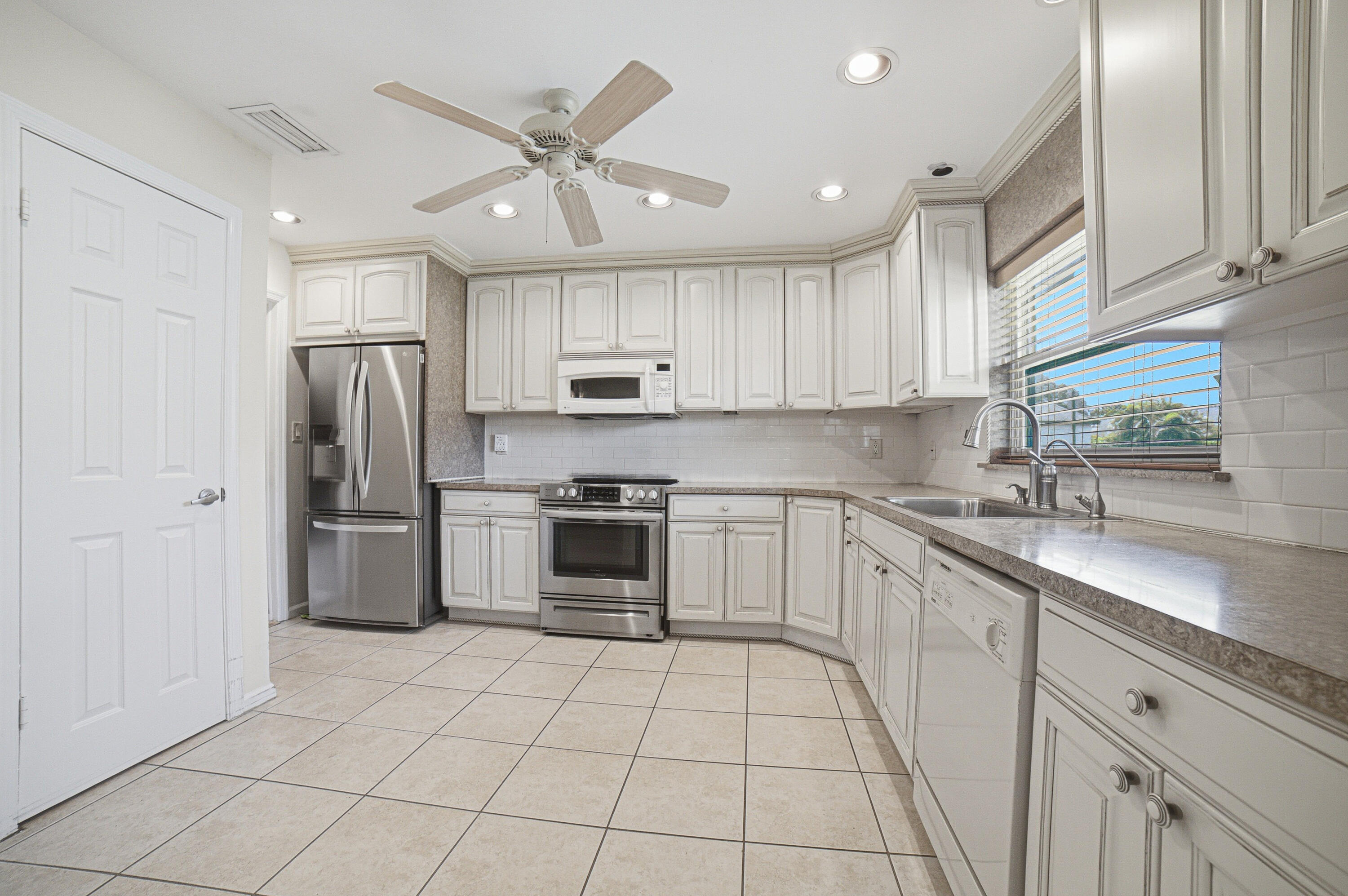 4843 Greentree Lane B